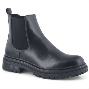 Steve Madden Chelsea Boots